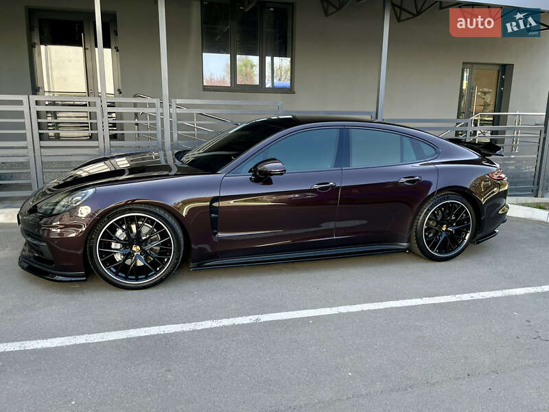 Фастбэк Porsche Panamera 2017 в Умани