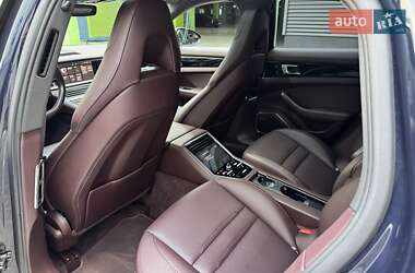 Фастбэк Porsche Panamera 2020 в 