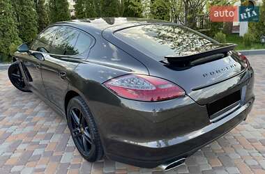 Фастбек Porsche Panamera 2012 в 
