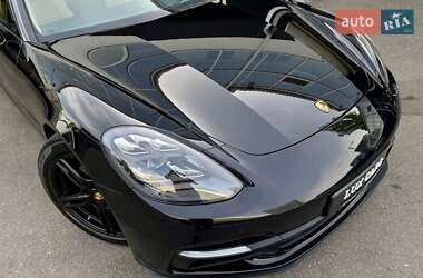 Фастбэк Porsche Panamera 2020 в 