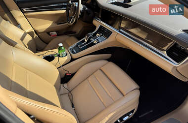 Фастбек Porsche Panamera 2018 в 