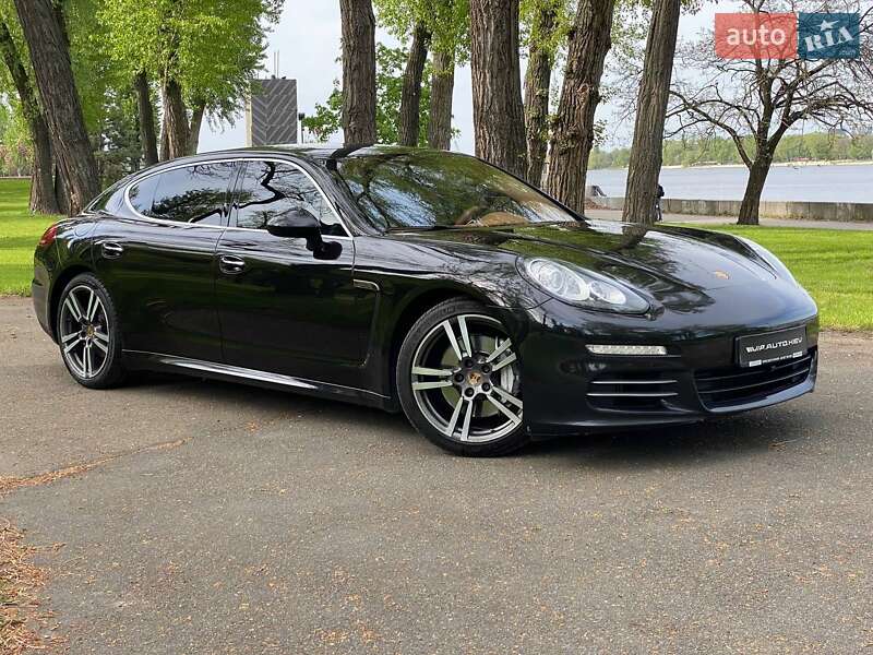 Porsche Panamera 2013
