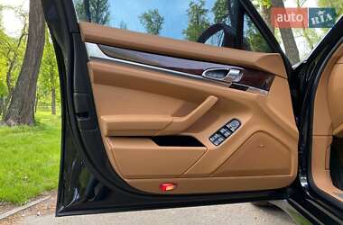 Фастбек Porsche Panamera 2013 в 