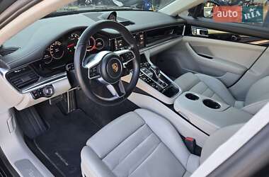 Фастбек Porsche Panamera 2017 в 