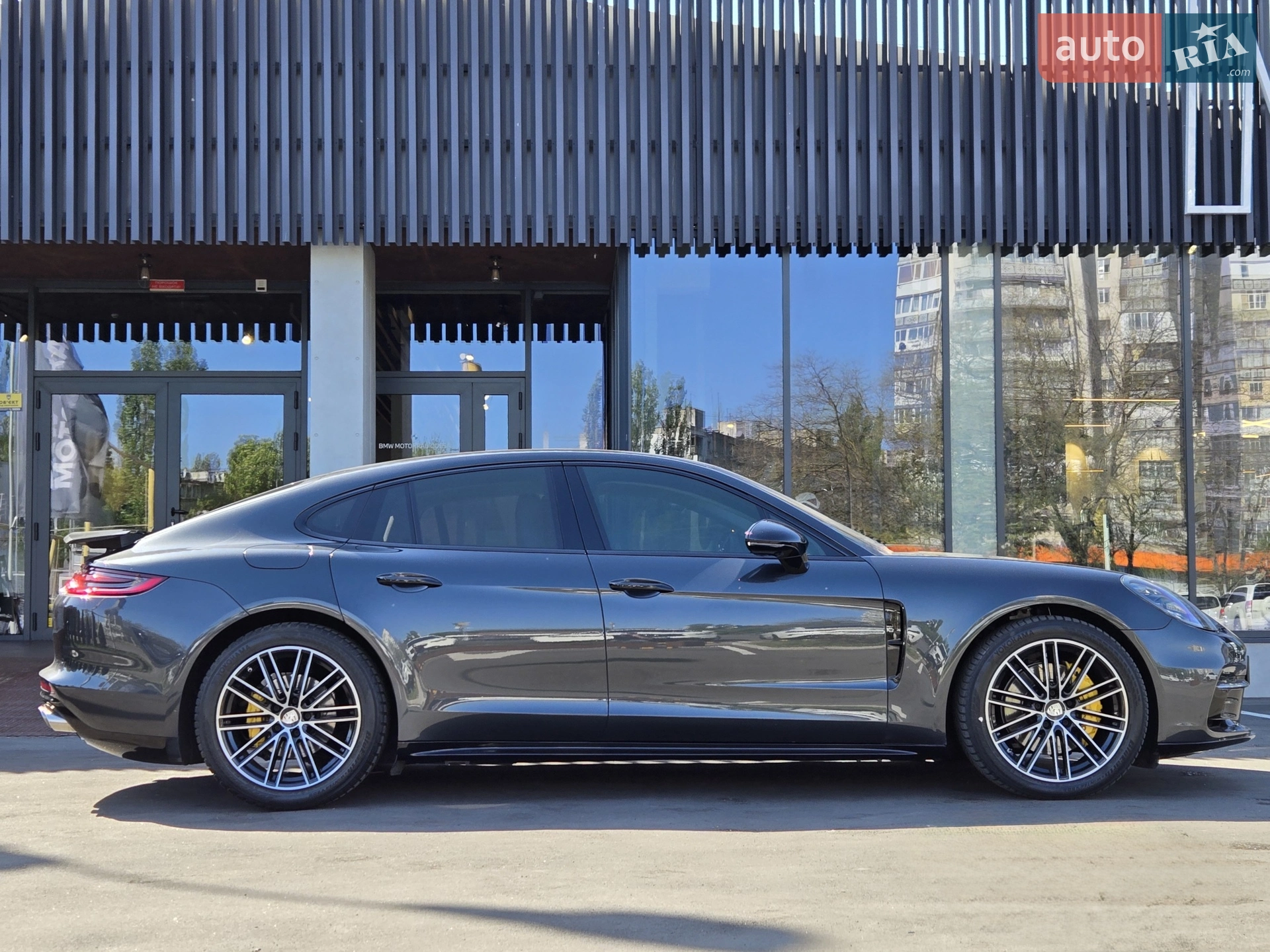 2017 Porsche Panamera - мініатюра 3
