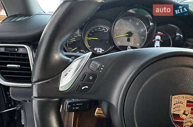 Фастбэк Porsche Panamera 2013 в 