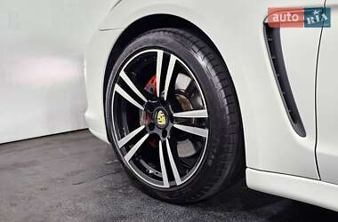 Фастбэк Porsche Panamera 2010 в 