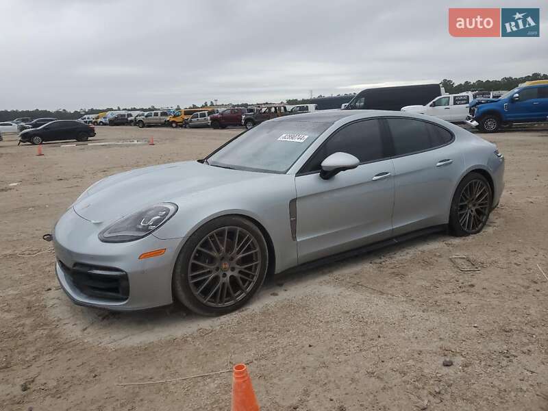 Porsche Panamera 2022