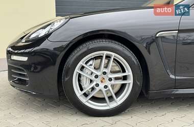 Фастбек Porsche Panamera 2013 в 
