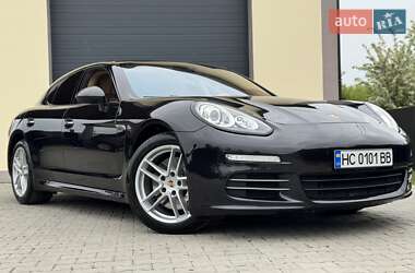 Фастбек Porsche Panamera 2013 в 