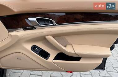 Фастбек Porsche Panamera 2013 в 