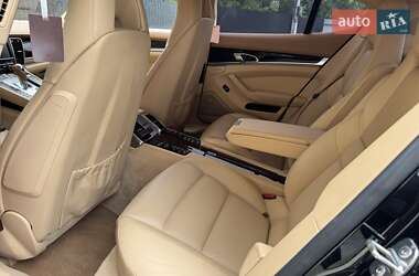 Фастбек Porsche Panamera 2013 в 