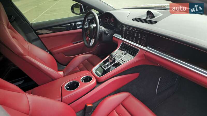 Фастбэк Porsche Panamera 2017 в Киеве фото 13 Фастбэк Porsche Panamera 2017 в Киеве