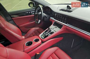 Фастбэк Porsche Panamera 2017 в 