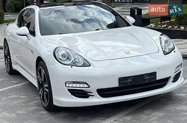 Фастбэк Porsche Panamera 2012 в 
