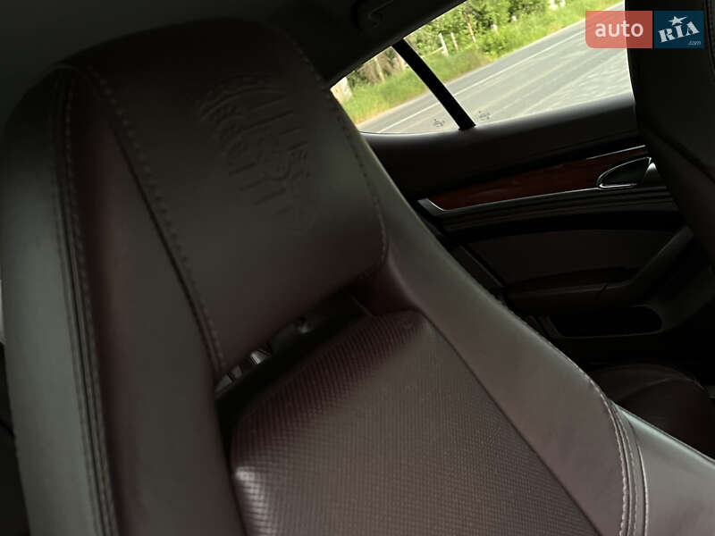 Фастбэк Porsche Panamera 2012 в Днепре