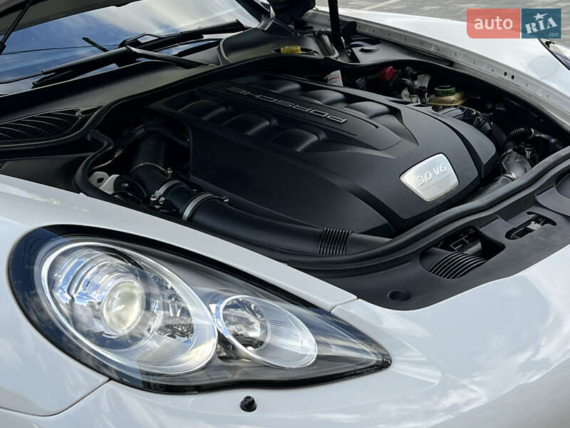 Фастбэк Porsche Panamera 2012 в Днепре