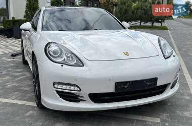 Фастбэк Porsche Panamera 2012 в 