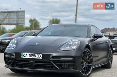 Фастбэк Porsche Panamera 2017 в 