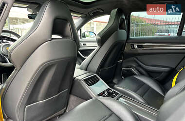 Фастбэк Porsche Panamera 2017 в 
