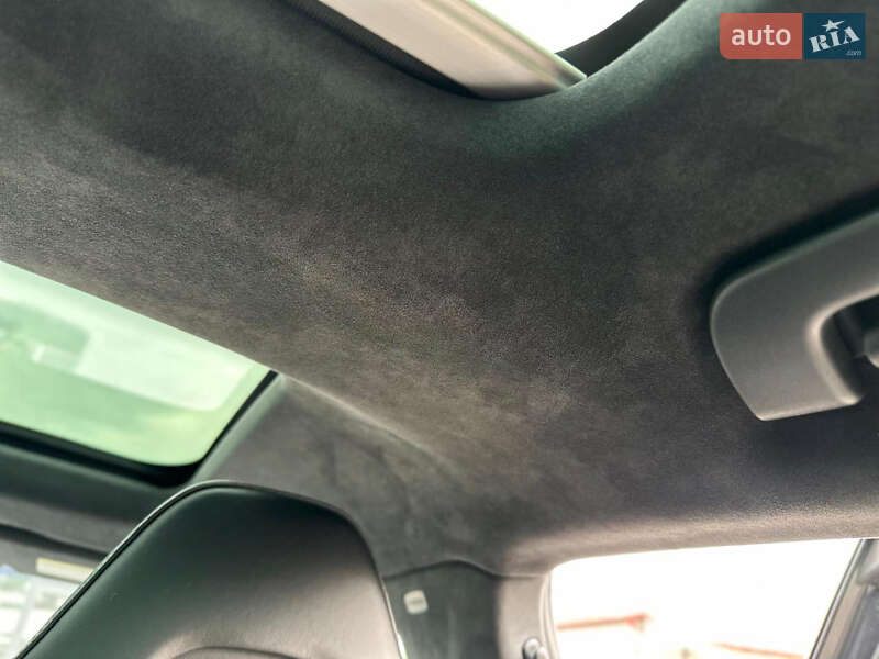 Фастбек Porsche Panamera 2017 в Києві фото 44 Фастбек Porsche Panamera 2017 в Києві