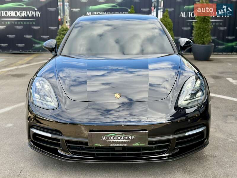 Фастбек Porsche Panamera 2016 в Києві