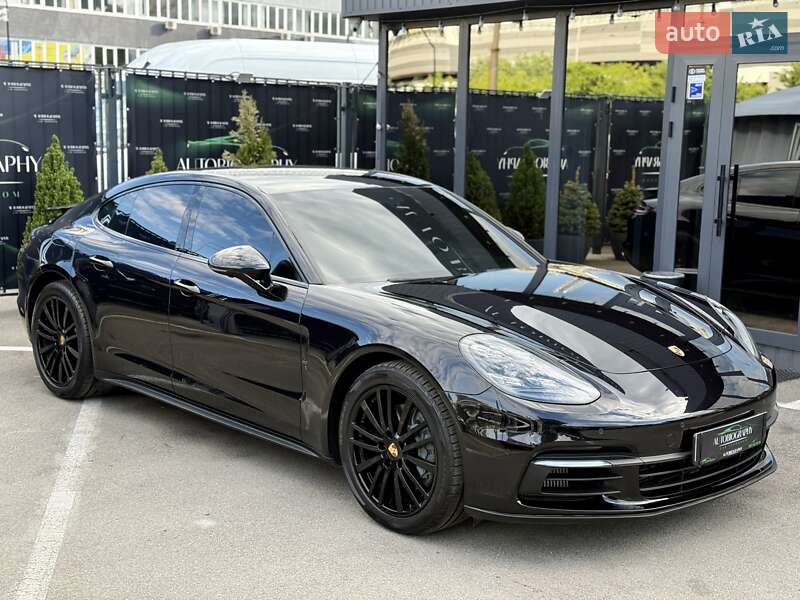 Фастбек Porsche Panamera 2016 в Києві