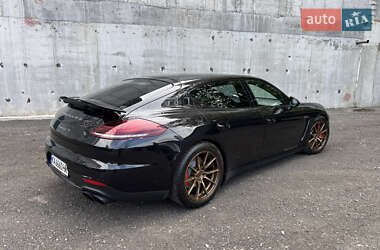 Фастбэк Porsche Panamera 2013 в Киеве