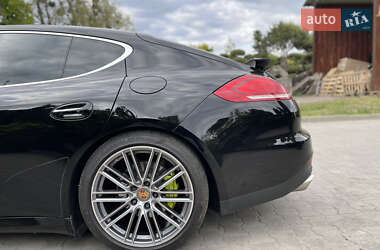 Фастбэк Porsche Panamera 2015 в 