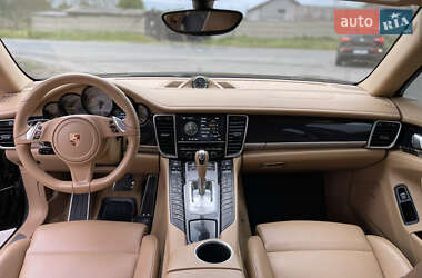 Фастбэк Porsche Panamera 2015 в 
