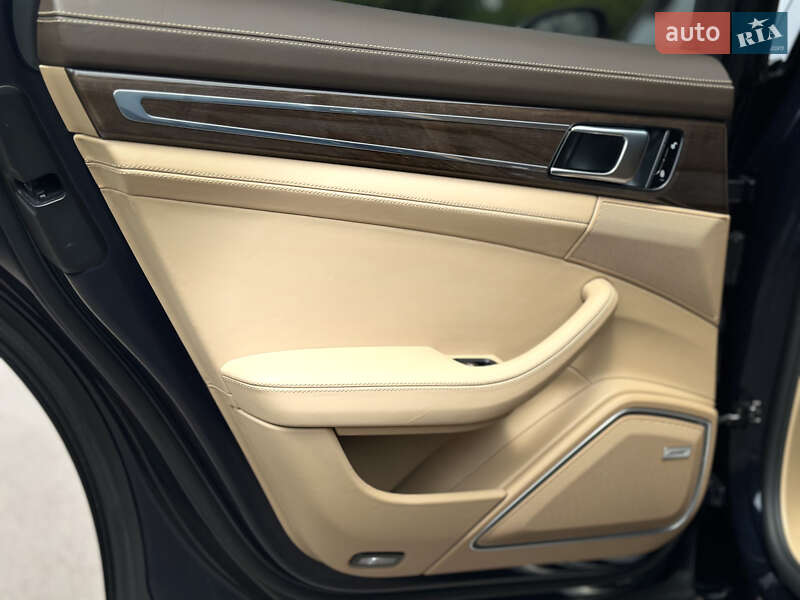 Универсал Porsche Panamera 2017 в Днепре