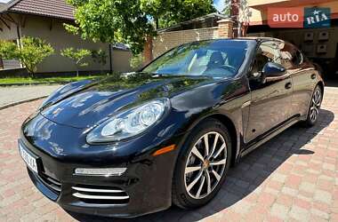 Фастбэк Porsche Panamera 2015 в 