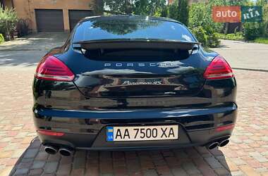 Фастбэк Porsche Panamera 2015 в 