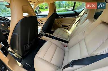 Фастбэк Porsche Panamera 2015 в 