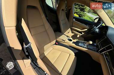 Фастбэк Porsche Panamera 2015 в 