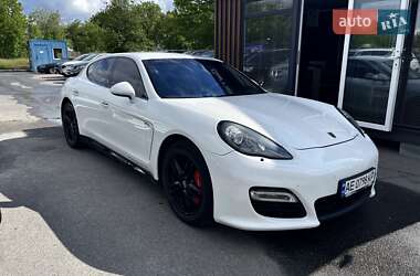 Фастбэк Porsche Panamera 2012 в Днепре