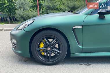 Фастбэк Porsche Panamera 2010 в 