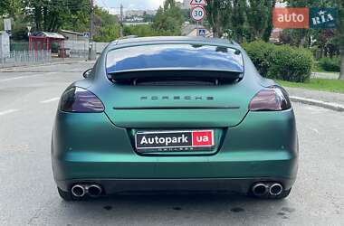 Фастбэк Porsche Panamera 2010 в 
