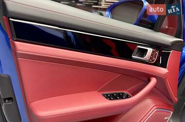 Фастбэк Porsche Panamera 2018 в 