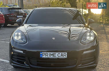 Фастбэк Porsche Panamera 2014 в 