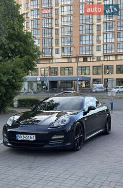 Фастбэк Porsche Panamera 2010 в Луцке