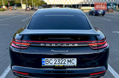 Фастбэк Porsche Panamera 2018 в 