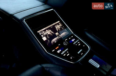 Фастбэк Porsche Panamera 2018 в 