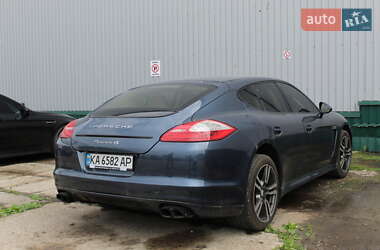 Фастбэк Porsche Panamera 2010 в 