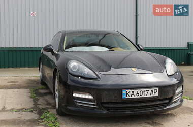 Фастбэк Porsche Panamera 2011 в Киеве