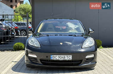 Фастбэк Porsche Panamera 2011 в 