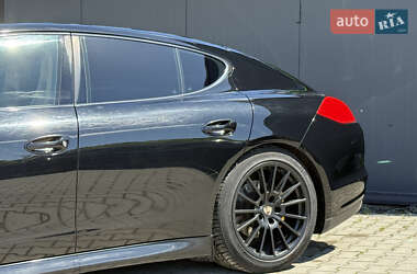 Фастбэк Porsche Panamera 2011 в 
