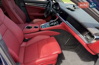 Фастбек Porsche Panamera 2023 в 