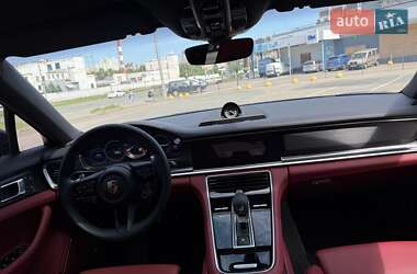 Фастбек Porsche Panamera 2023 в 