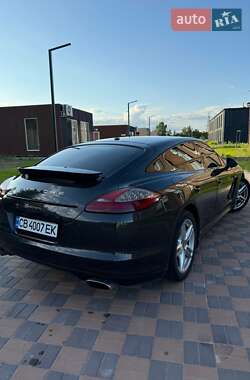 Фастбэк Porsche Panamera 2012 в 